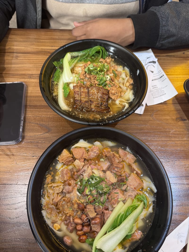 Kongfu pate, Paris