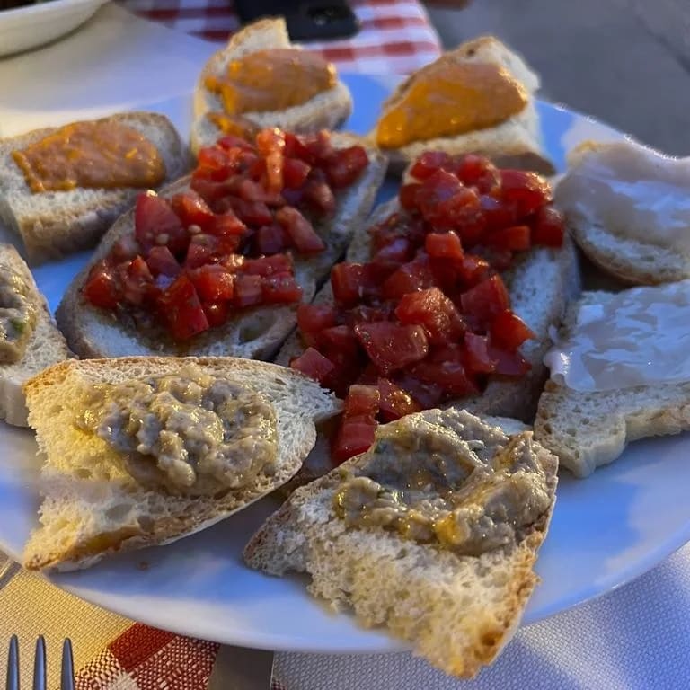 Crostini toscani - La Bottega di Elena (Bolgheri) , Bolgheri