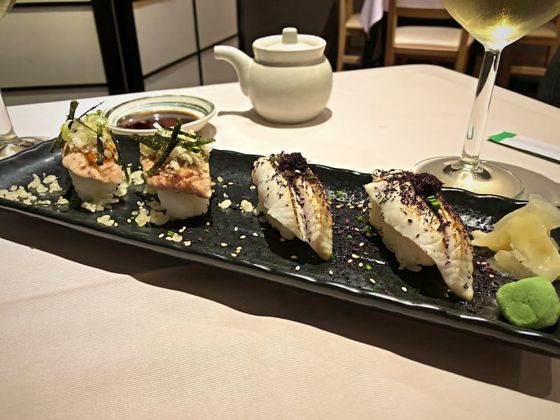 Nigiri de Toro y Lubina (fusión) - Saori, Madrid