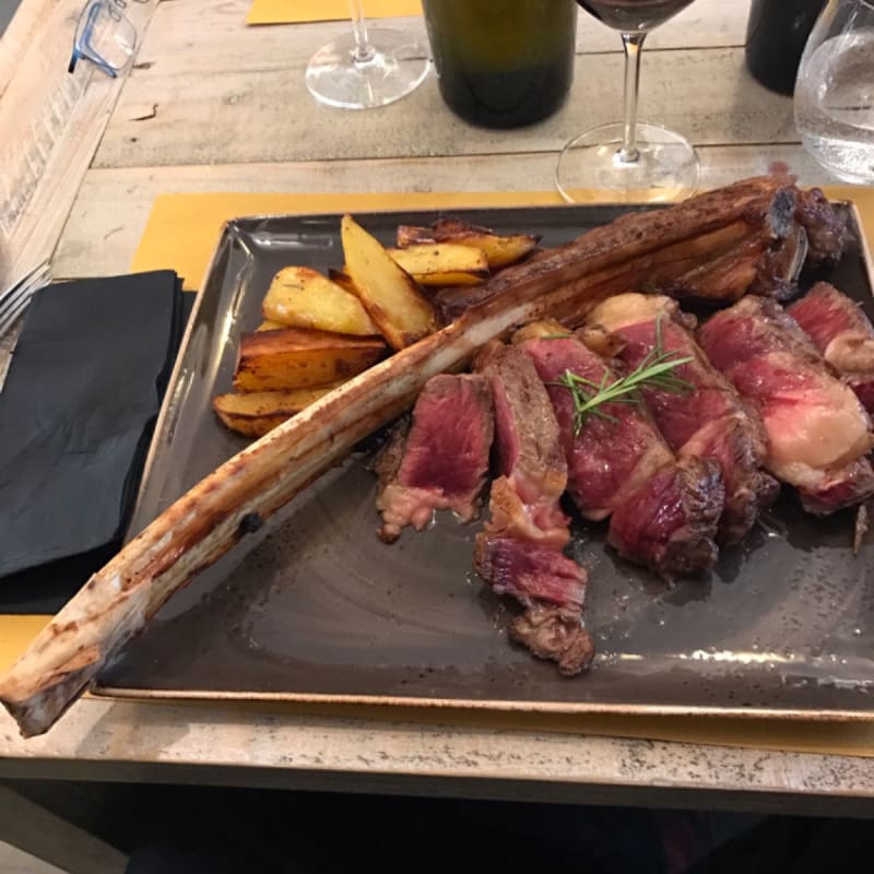 Una bistecca di incredibile delicatezza e bontà - Il macello, Naples