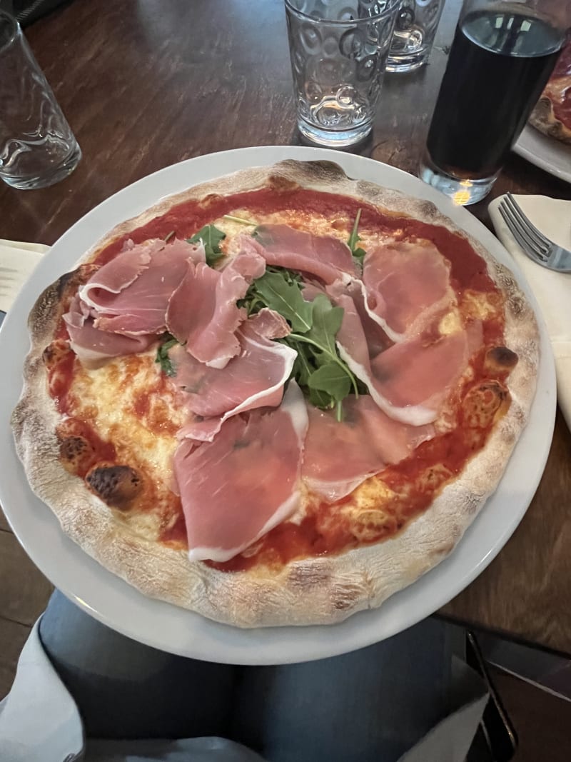 Pizza met parmaham - Mister Toni, The Hague