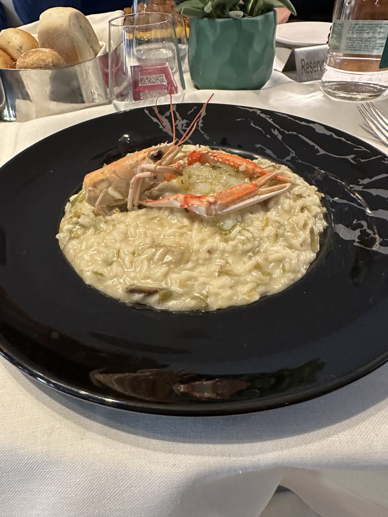 Risotto ai carciofi scottati con battuto crudo di scampi al lime e timo - Metropolitan, Milan