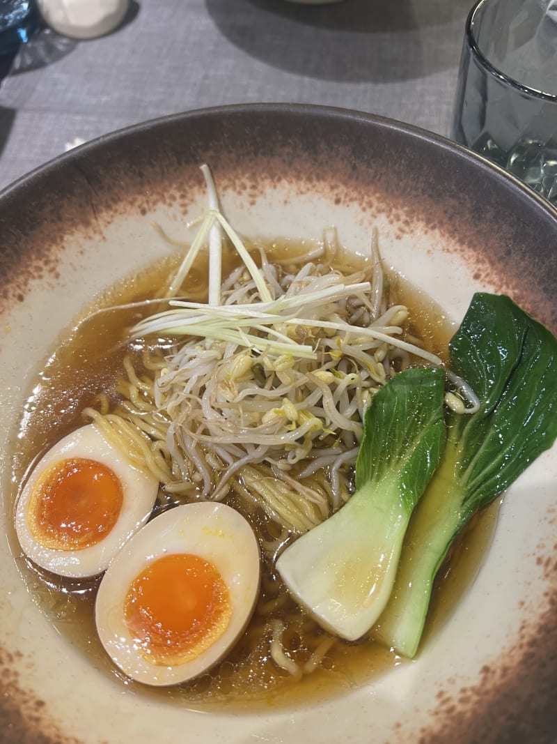 Broadside Ramen, Genoa