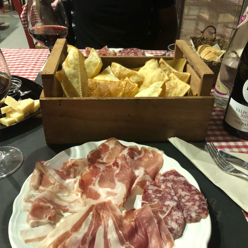 Salumi e torta fritta  - Ristorante Al Museo, Langhirano