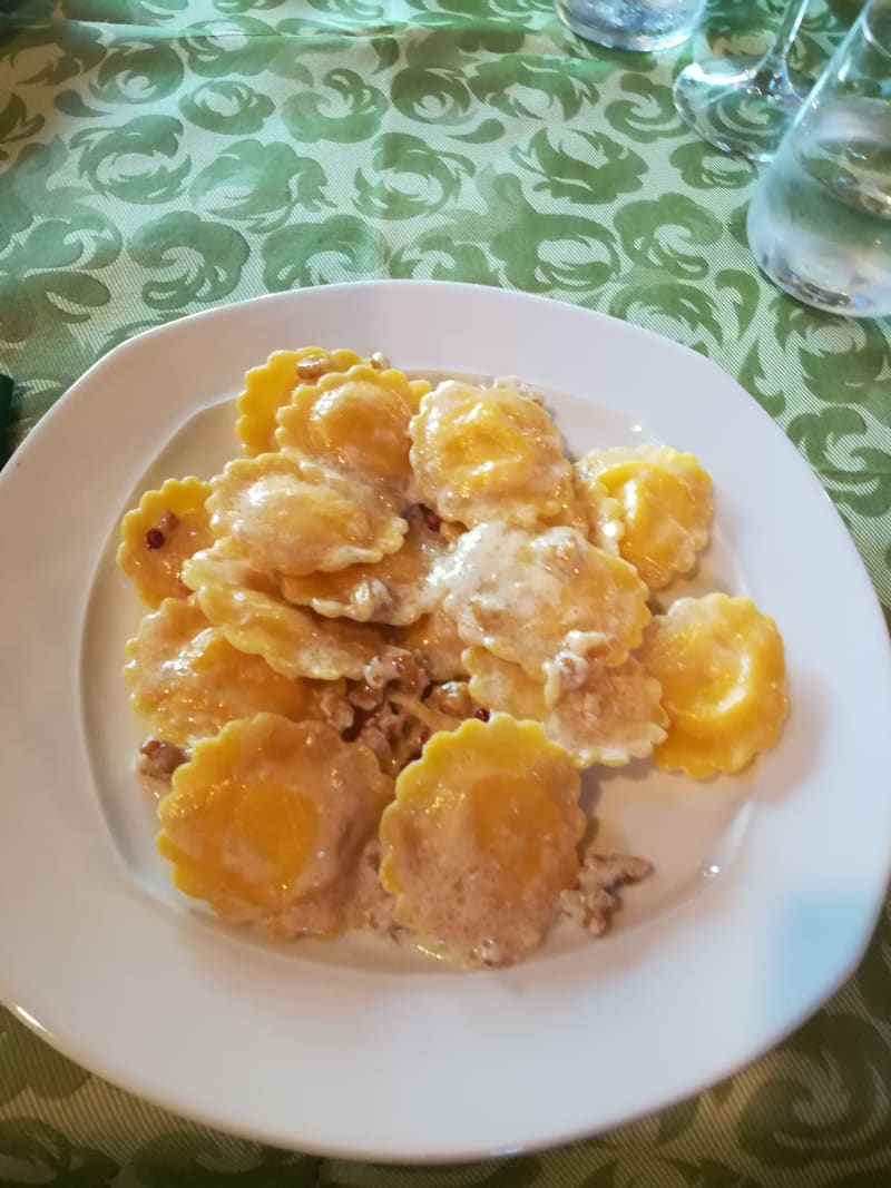 Ravioli Al Mascarpone E Noci Al Pepe Rosa - Il Piancardato