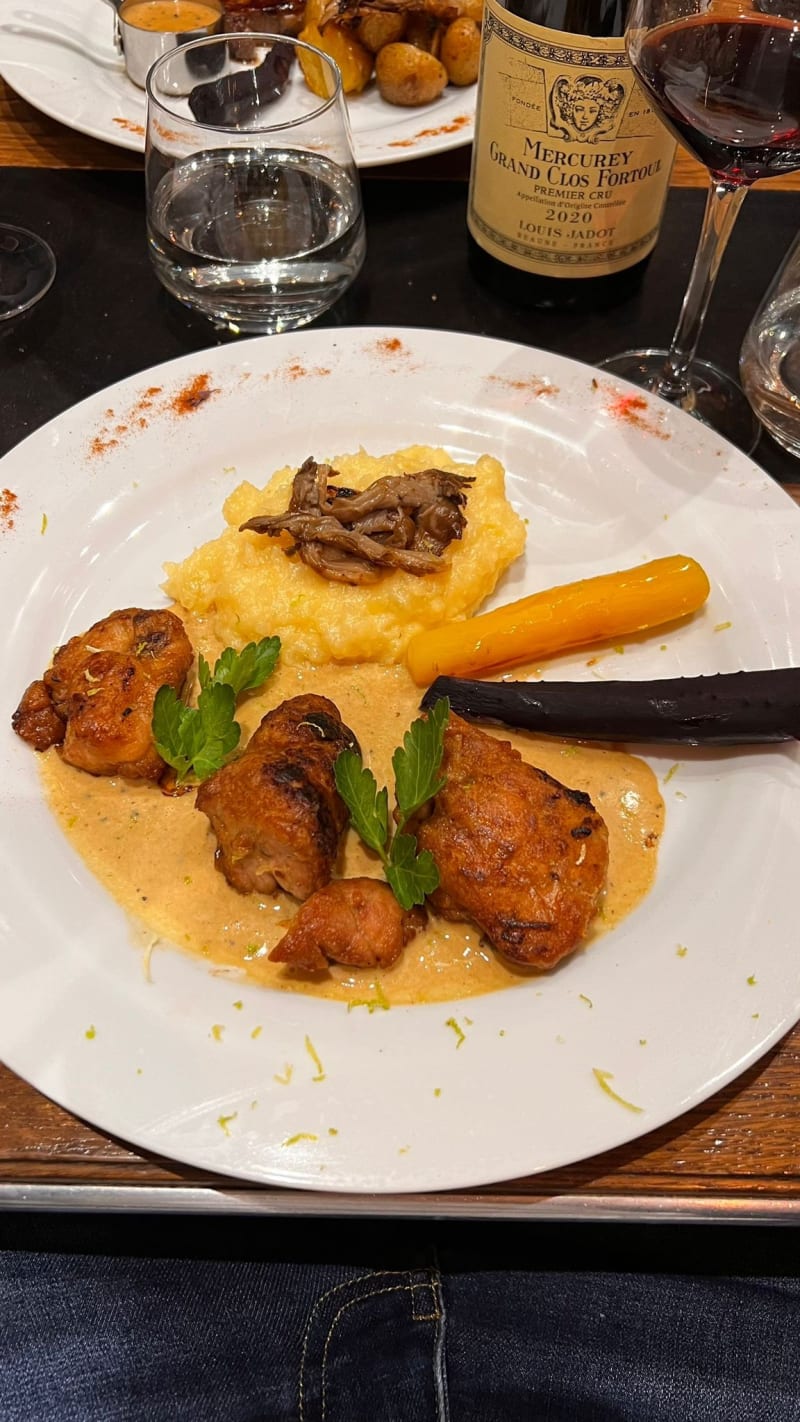 Ris de veau croustillant sauce au foie gras, potimarron rôtie (à conseiller) - L'Empreinte, Paris