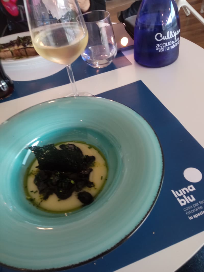 Purè di patate con dadolata di seppie al nero! Toop!!!! - Luna Blu ristorante, La Spezia