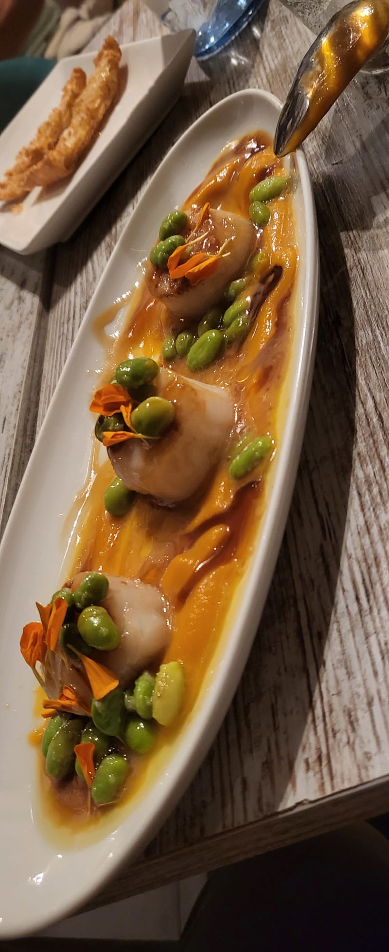 Asian style scallops/ vieiras - RAÓ Restaurante, Barcelona