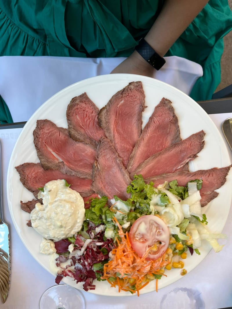 Roasbeef avec salade - Restaurant La Radio, Lausanne