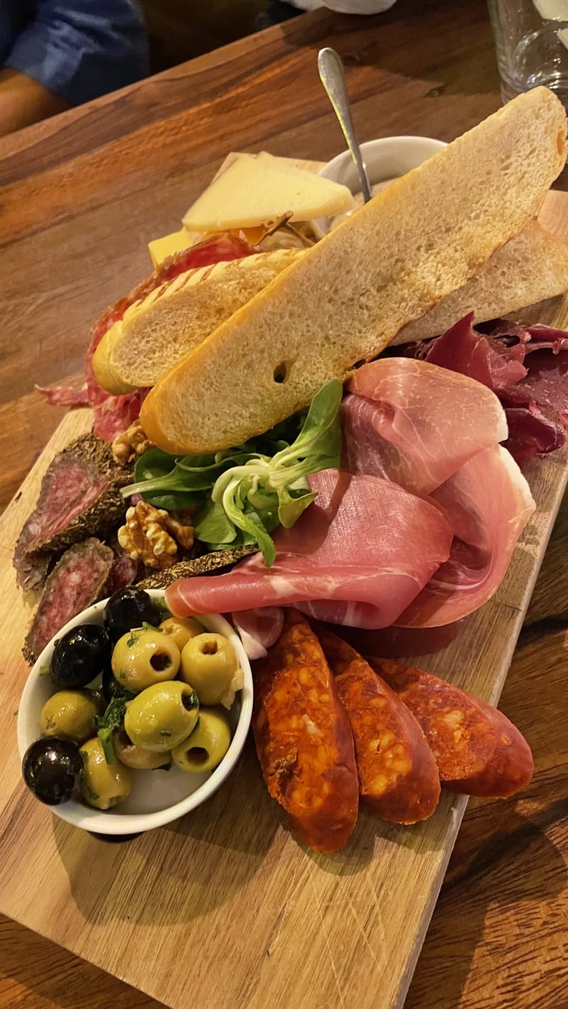 Meat & More in Utrecht Menu, openingstijden, prijzen, adres van