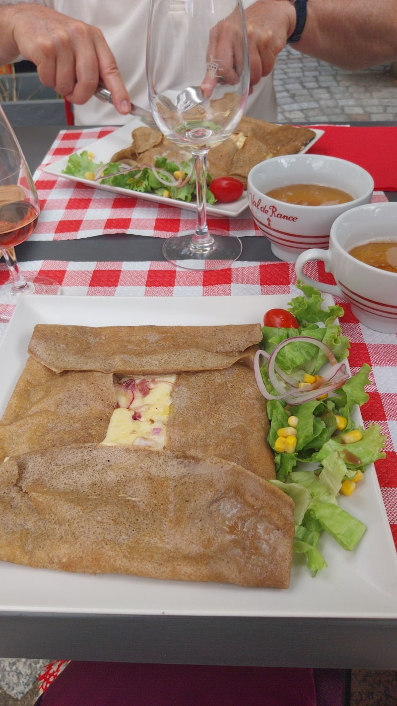 1000011274.jpg - La crêperie de la place, Melun