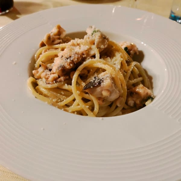 Spaghettoni polpo cacio e pepe - Villa Elda, Assisi