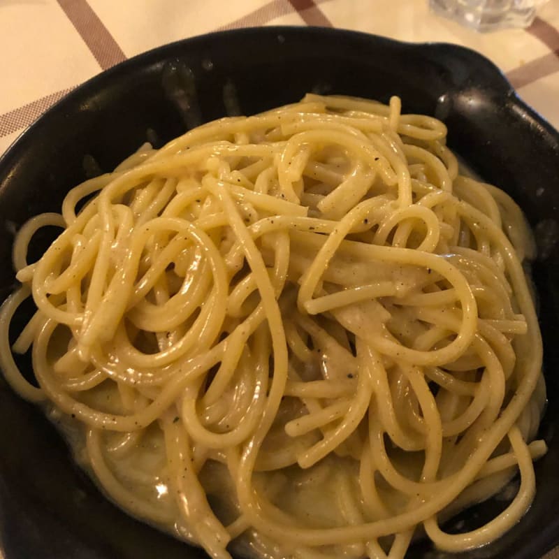 Cacio e pepe - La Botte Antica, Rome