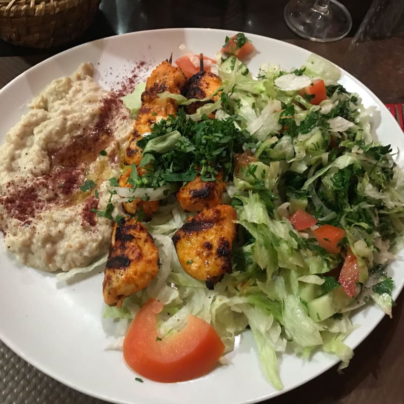 Assiette grillades poulet avec taboulé - Chez Serge, Courbevoie