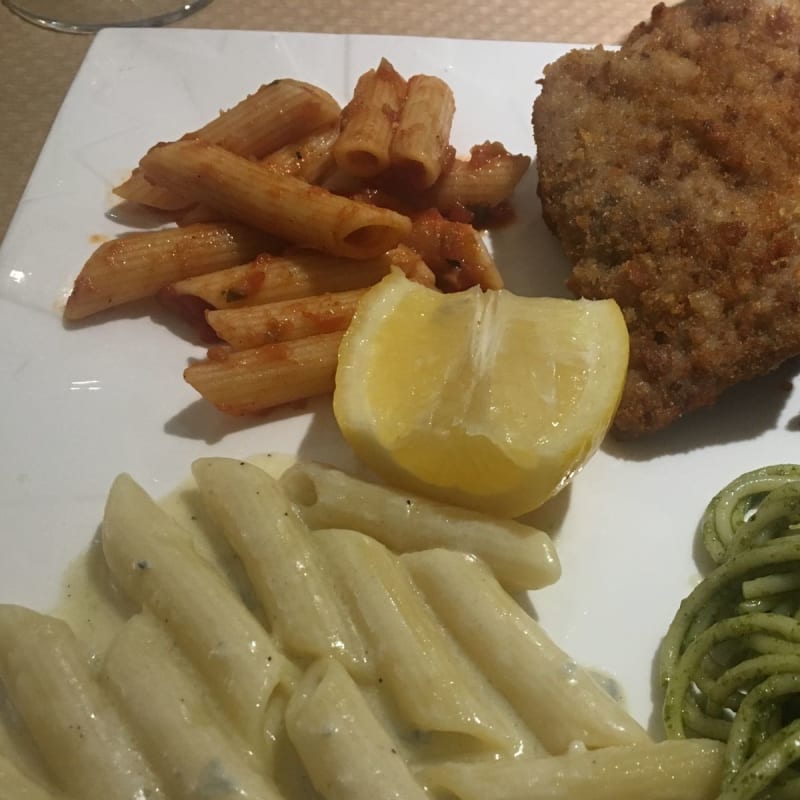 Escalope - La Locandina di Napoli, Issy-les-Moulineaux