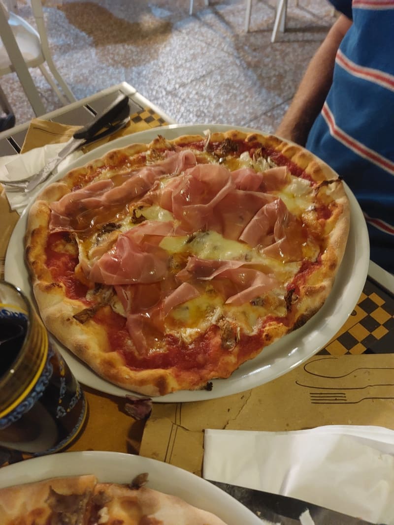 Il Pizzomane, Pisa