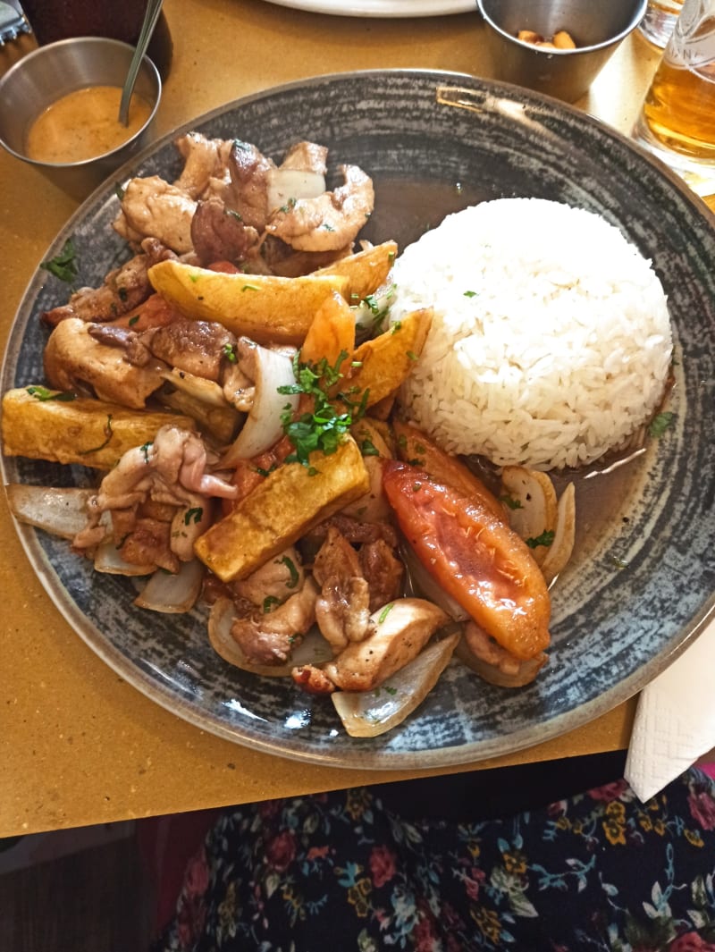 Lomo saltado - Gusto Perù, Rome