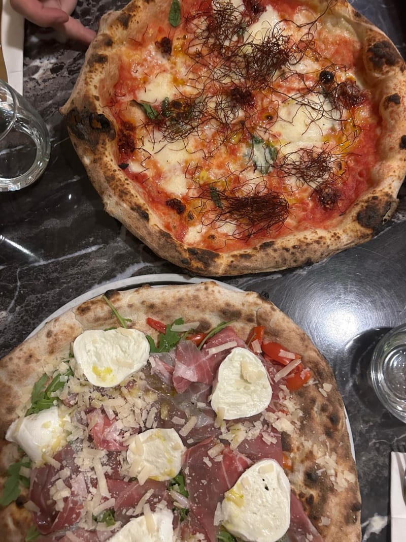 OWAP Pizzeria - Pignasecca, Naples