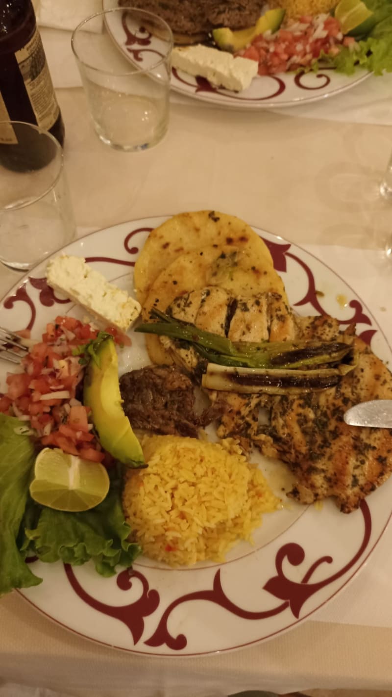 El Torogoz Restaurante Salvadoregno