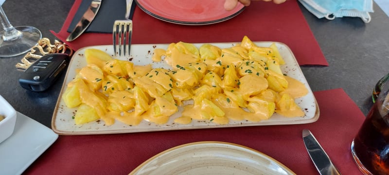 Patatas BRAVAS - La Tasca de Ventura, Madrid