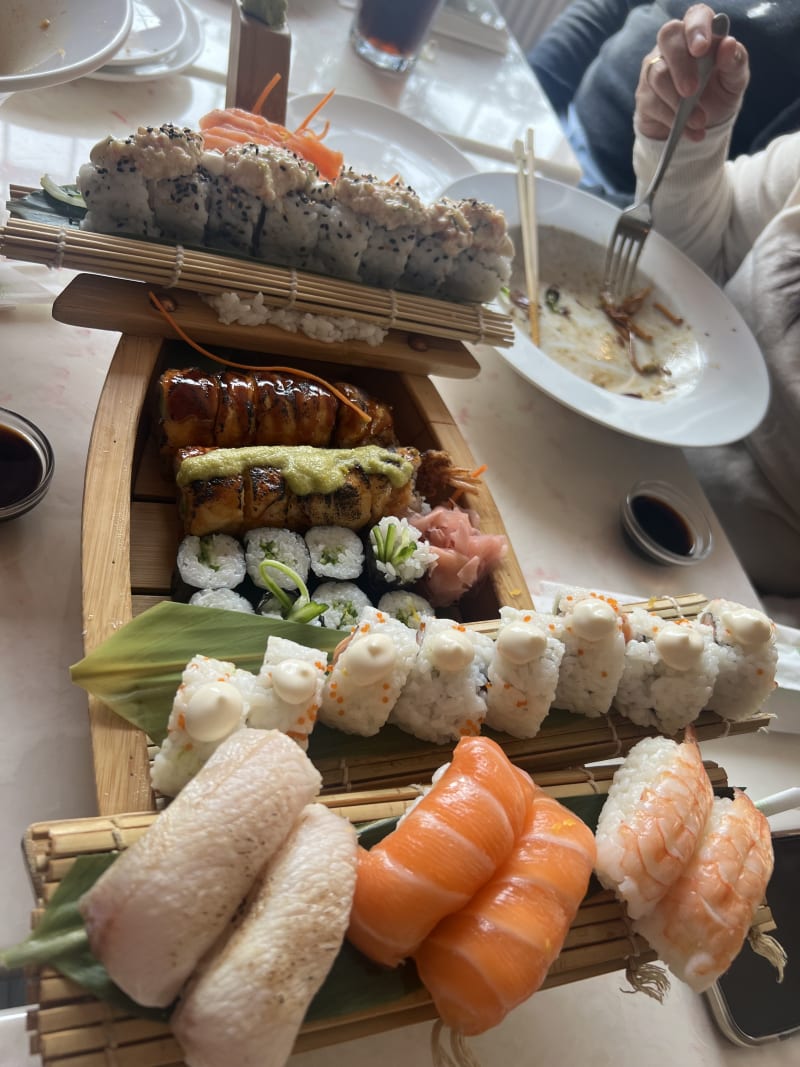 Intoku Pan Asian & Sushi Cafe in Windsor Restaurant Reviews, Menus, and Prices TheFork