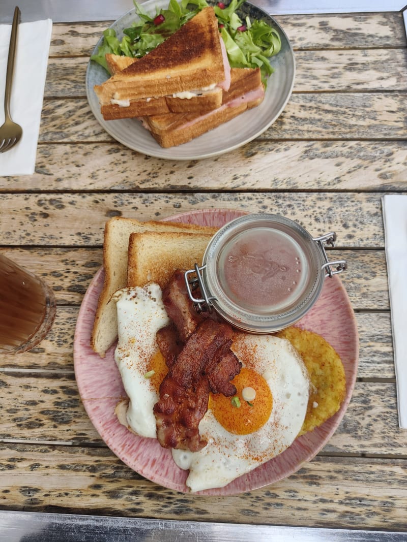 Au Trois Moineaux, Pontoise