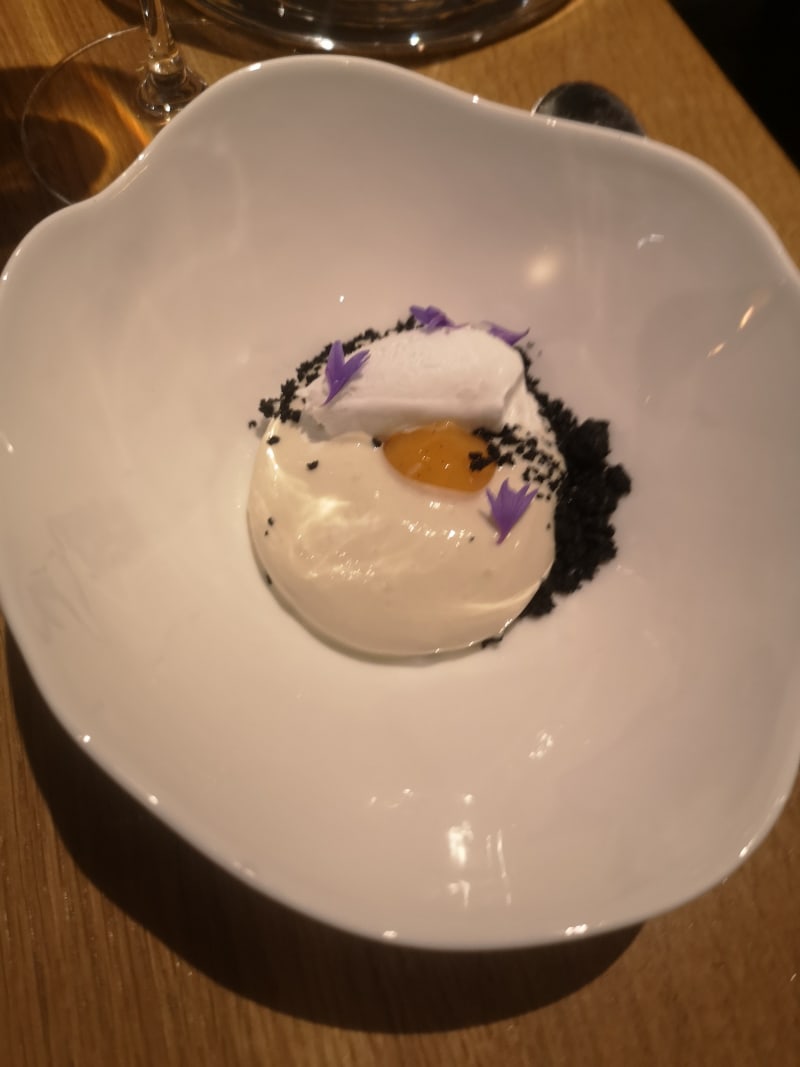 Qui Plume la Lune Jacky Ribault in Paris Restaurant Reviews, Menus