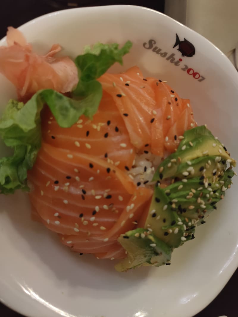 Saumon avocat  - Sushi 2007, Paris