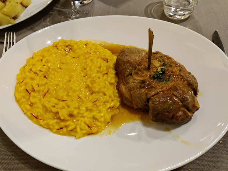 La Dogana del Buongusto, Milan