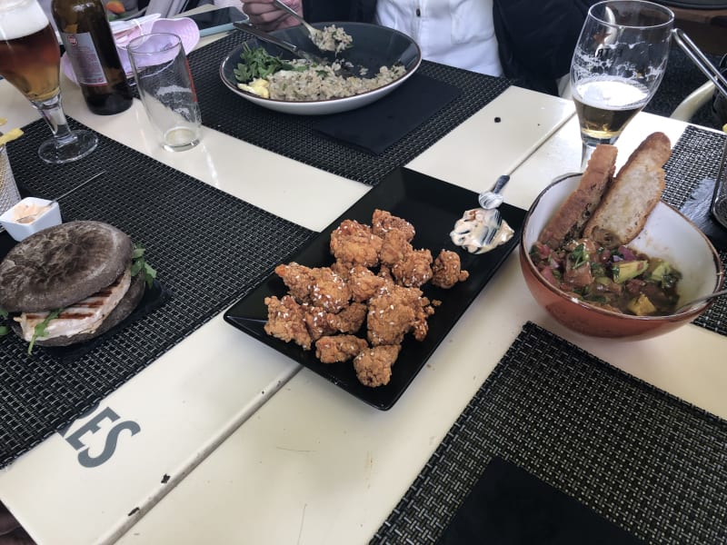 Hambúrguer Atum; Frango Picante; Ceviche Salmão  - Sociedade Parede, Parede