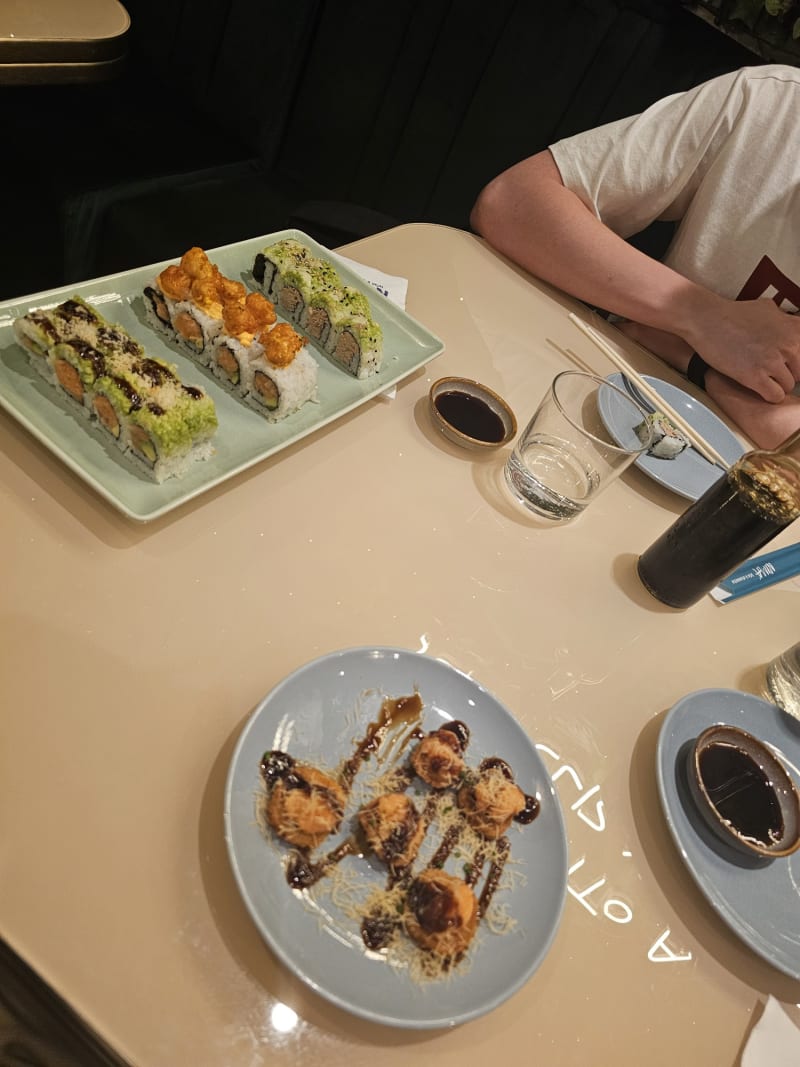 Nima Sushi & Uramakeria Giussano