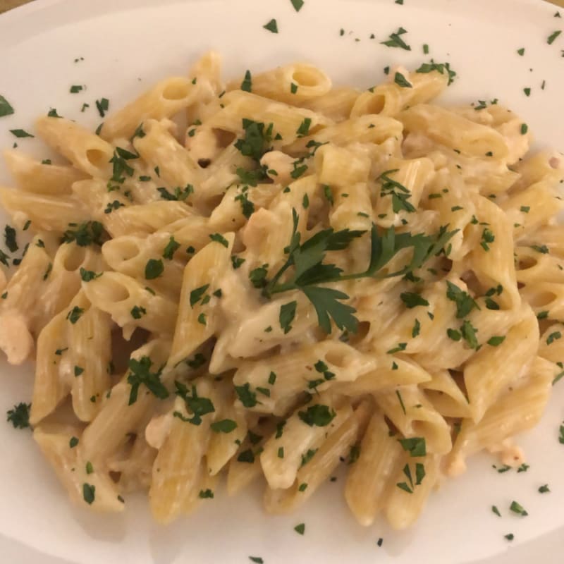 Pasta al salmone - Trattoria la Tana