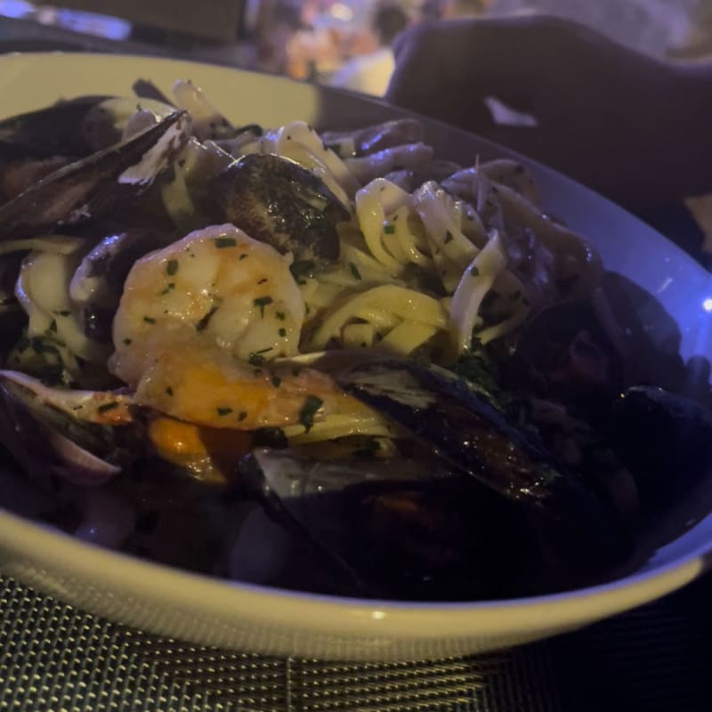 Linguine ai frutti di mare - Fly Calaporto, Polignano A Mare