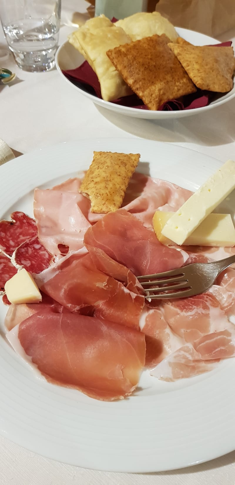 Gnocco Normale e Integrale Con Salumi e Pistacchi  - Il Bove, Reggio Emilia