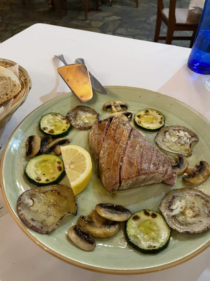 Ventresca de atún a la plancha - La Maçana Menjars i Art, Alicante