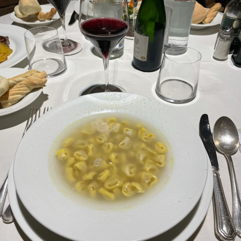 Tortellini in brodo - Baia del Re, Modena