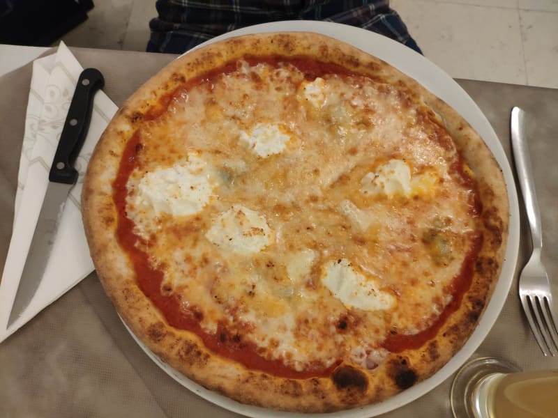 Quattro formaggi - Pizzeria Chef, Trento