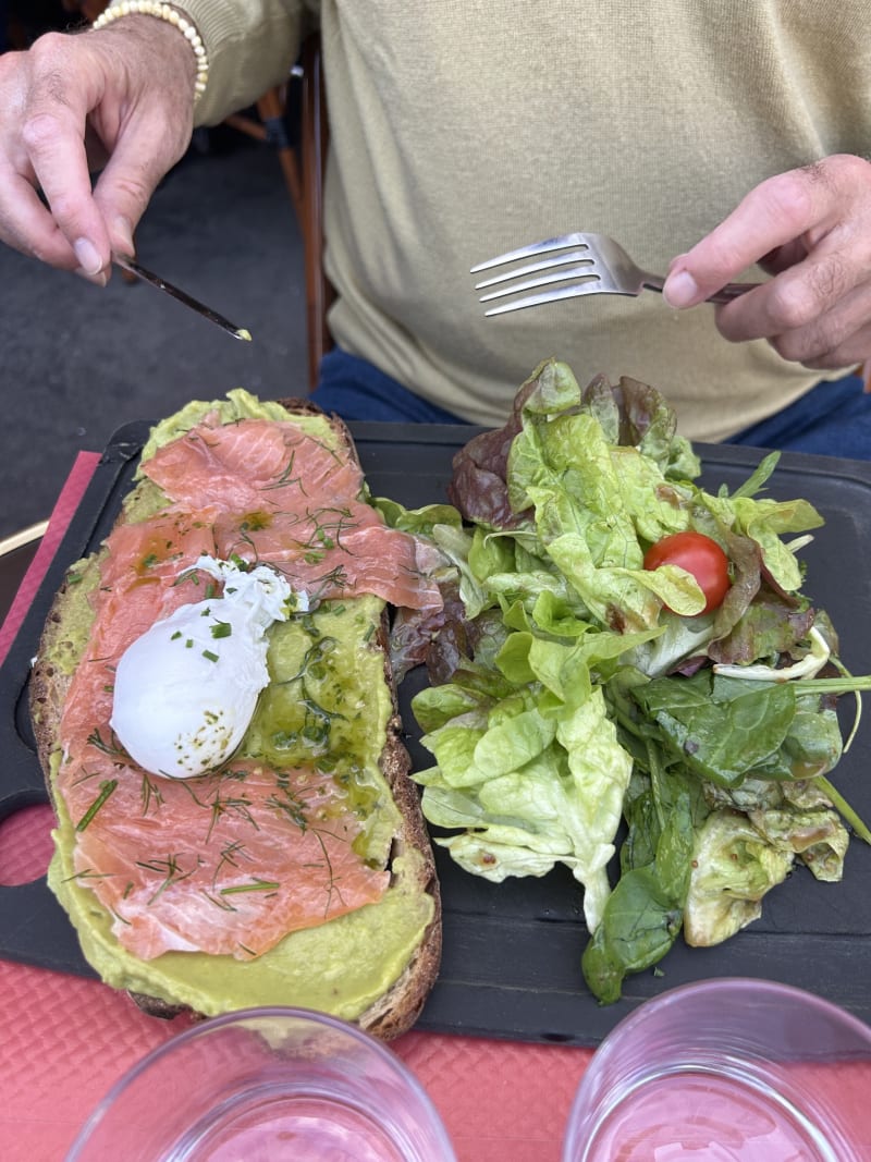 Le Petit Café, Paris