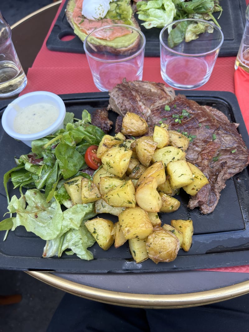 Le Petit Café in Paris Restaurant Reviews, Menu and Prices TheFork