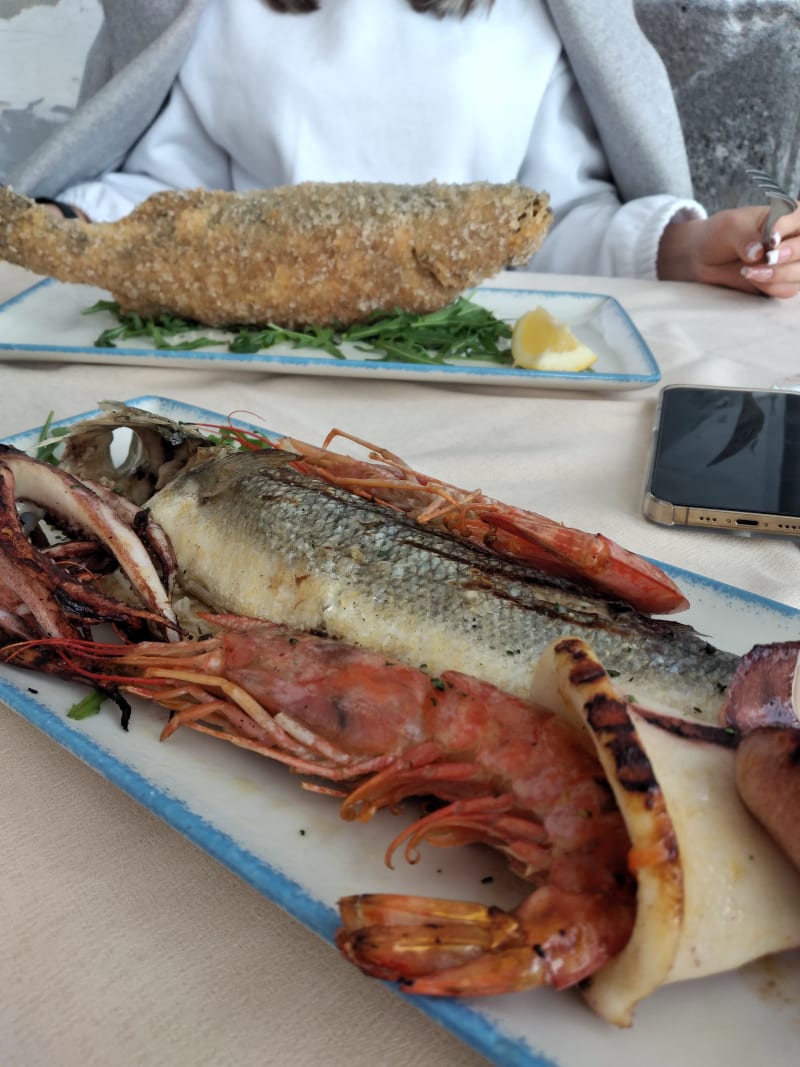 Spigola  e misto brace - Hostaria Mergellina, Naples