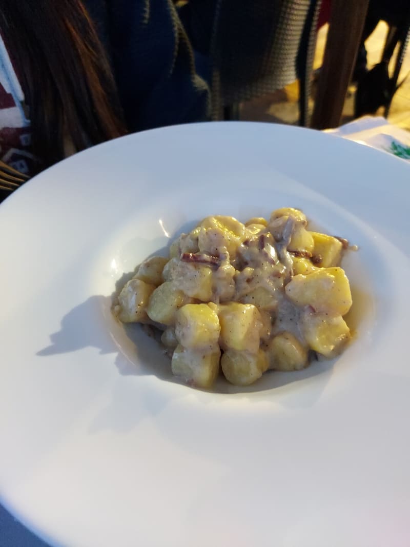 Gnocchi con speck e noci - Very Good Bigoleria, Gnoccheria e Pizzeria, Venice