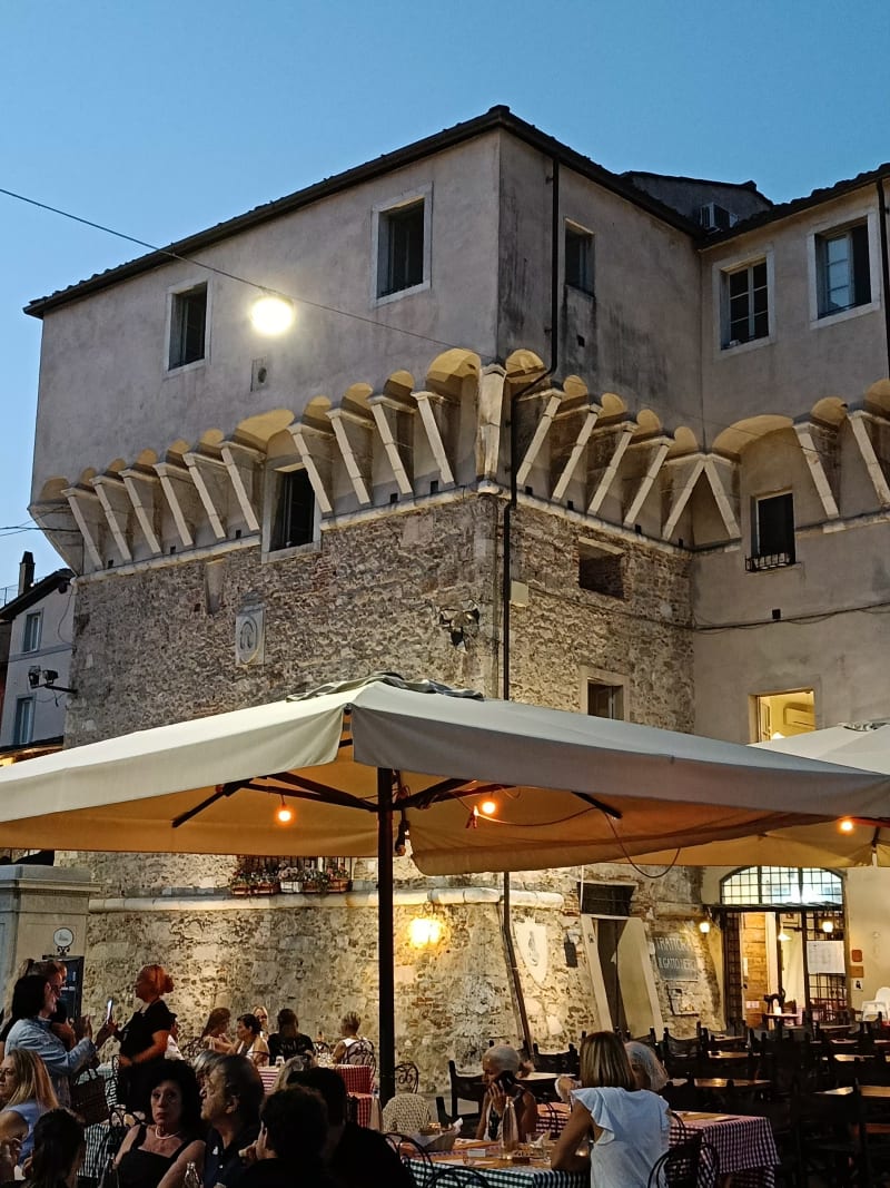 TRATTORIA GATTO NERO (Pietrasanta), Pietrasanta