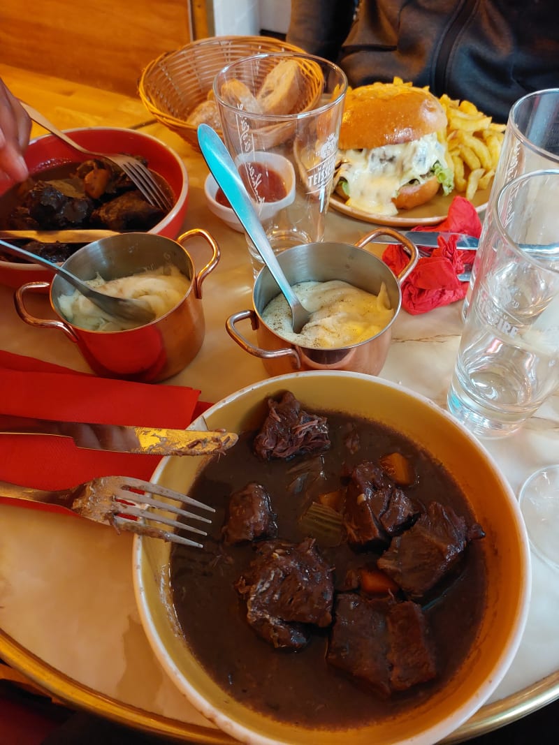 Nos plats délicieux  - Mamie Colette, Paris