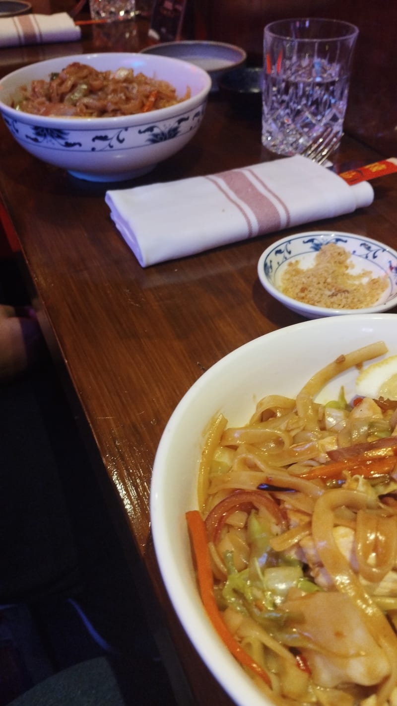 Ginza Asian Food Hall in Madrid Restaurant Reviews, Menu and Prices