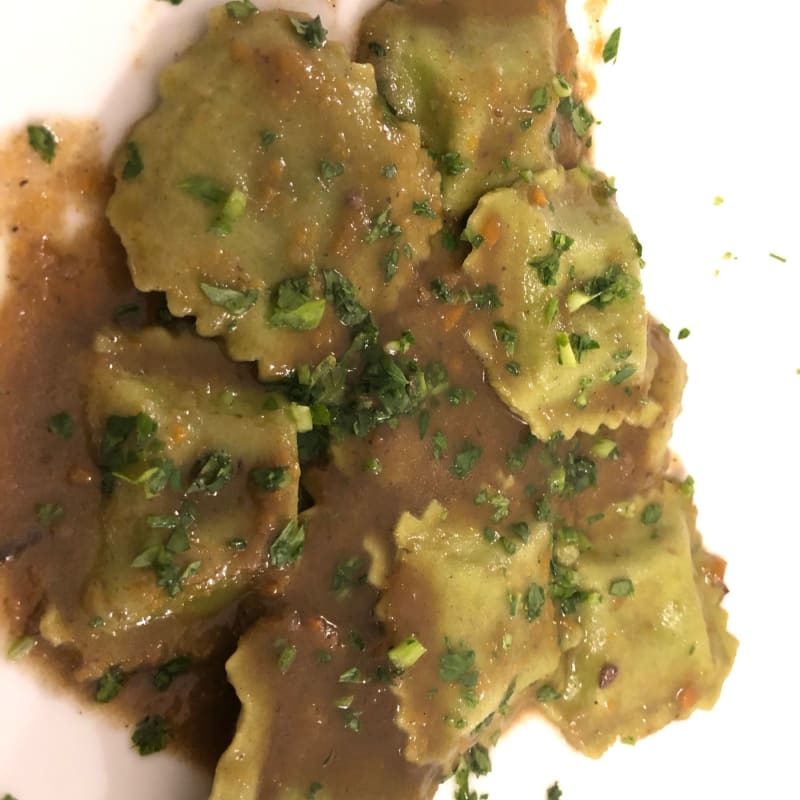 Agnolotti ricotta e spinaci in salsa di brasato - La Barriera Trattoria