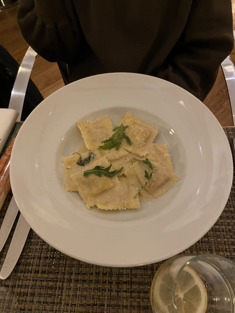 Ravioli de abóbora - À Casa Sua, Lisbon