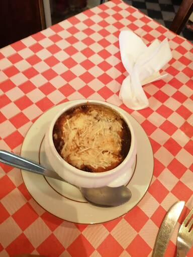 Sopa de cebolla - La Petite Hostellerie, Paris