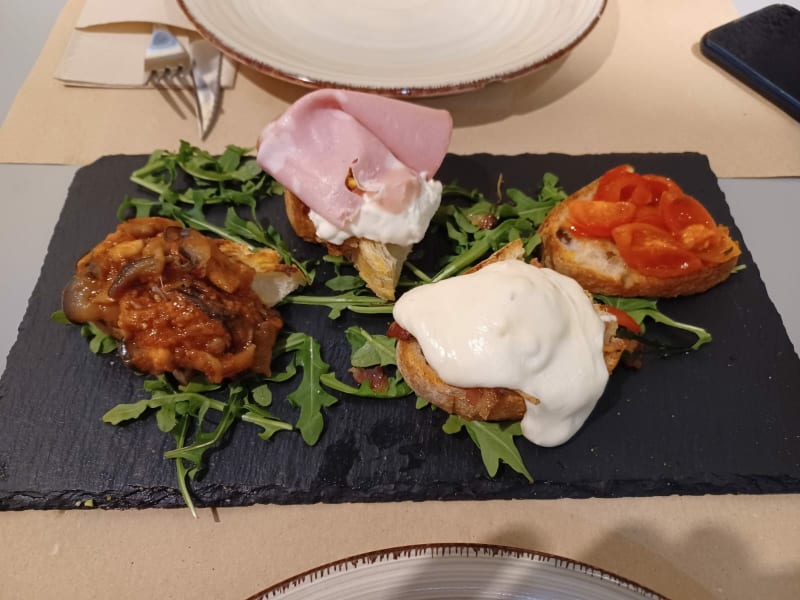 Restaurante Pizzamore en Málaga Menú 2024, opiniones, precios y