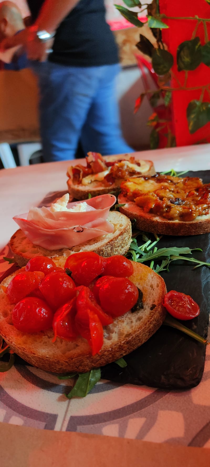 Restaurante Pizzamore en Málaga Menú 2024, opiniones, precios y