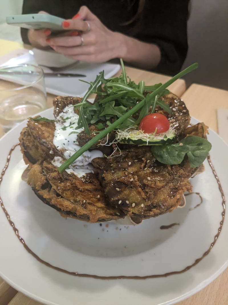 Berenjenas en tempura a la miel de caña  - YERBABUENA, Madrid